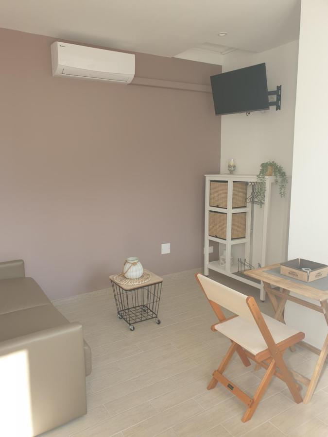 Mistral Appartements Port-Saint-Louis-du-Rhône Exteriör bild