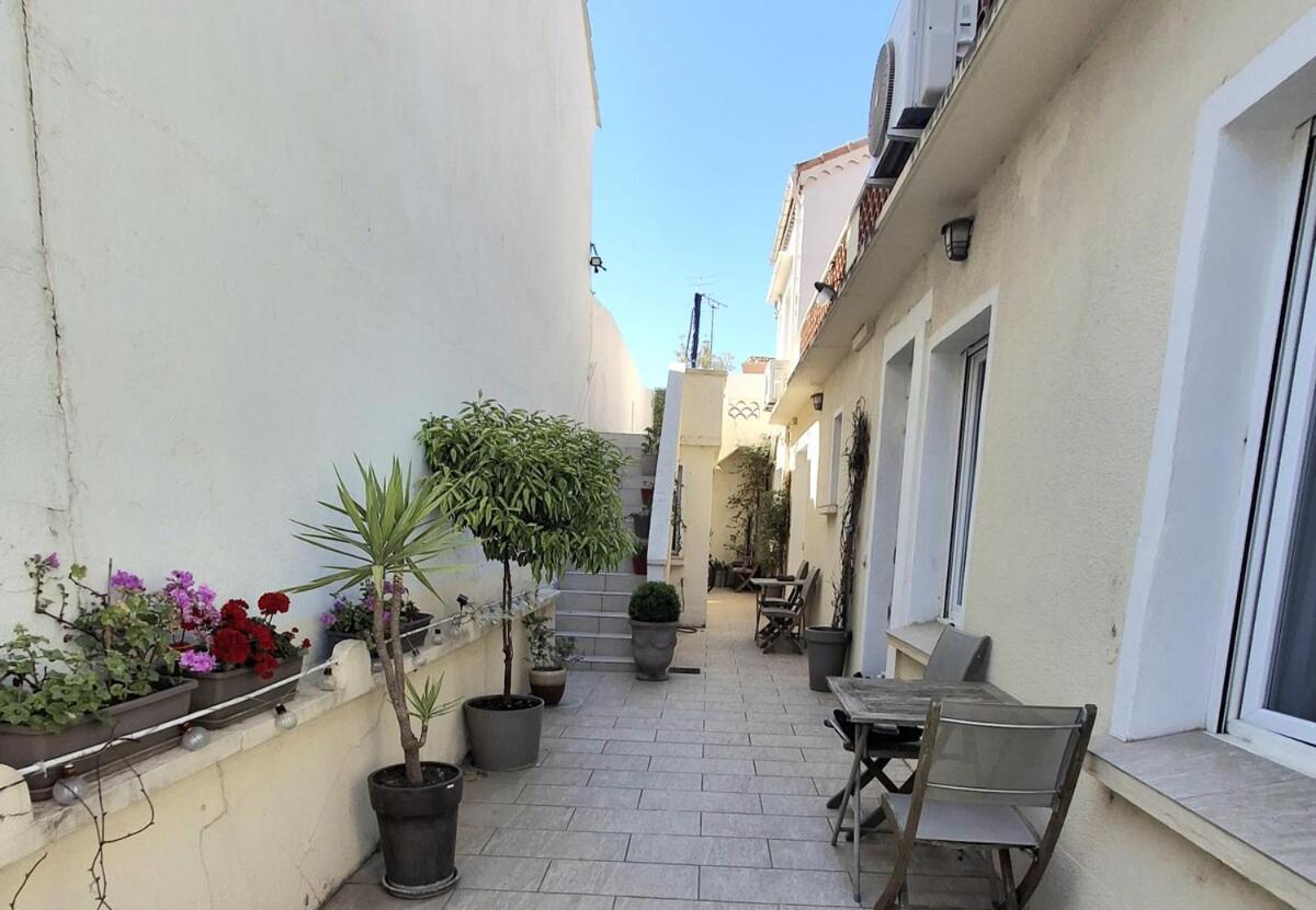 Mistral Appartements Port-Saint-Louis-du-Rhône Exteriör bild